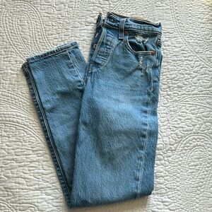 Women’s Levi Jeans